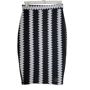 Bar III Size S Black & White Zig Zag Crochet Lace Pencil Skirt, Gently Used Cond